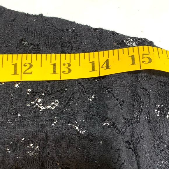 EUC Loft Black Flower Lace Scallop Short Sleeves Top Size MP - Picture 11 of 11